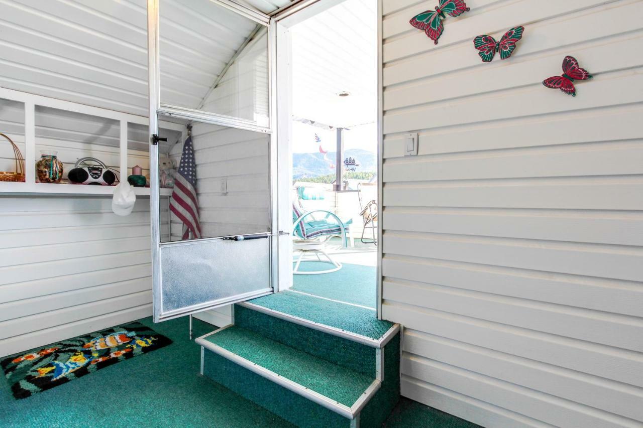 Athol Scenic Bay Float Home Hideaway מראה חיצוני תמונה