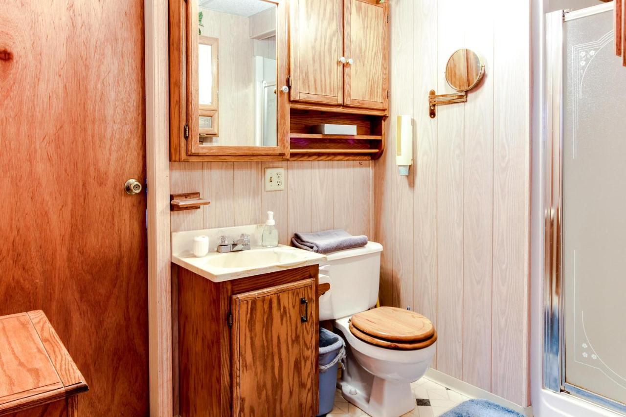 Athol Scenic Bay Float Home Hideaway מראה חיצוני תמונה